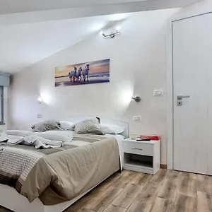 Guest Mandra 12 E 13 Reggio nell'Emilia